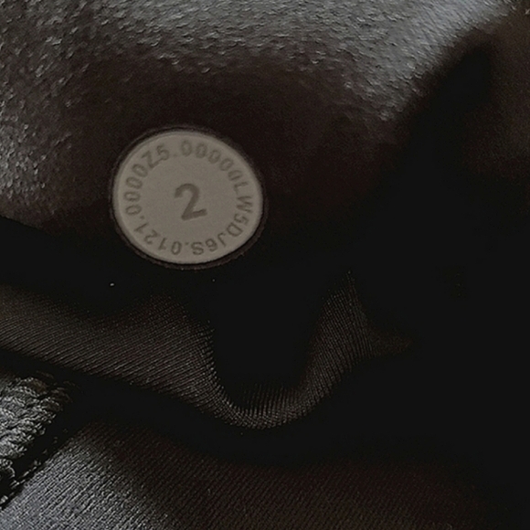 Lululemon Invigorate HR 28", Full Length, Size 2,4. - Picture 13 of 16